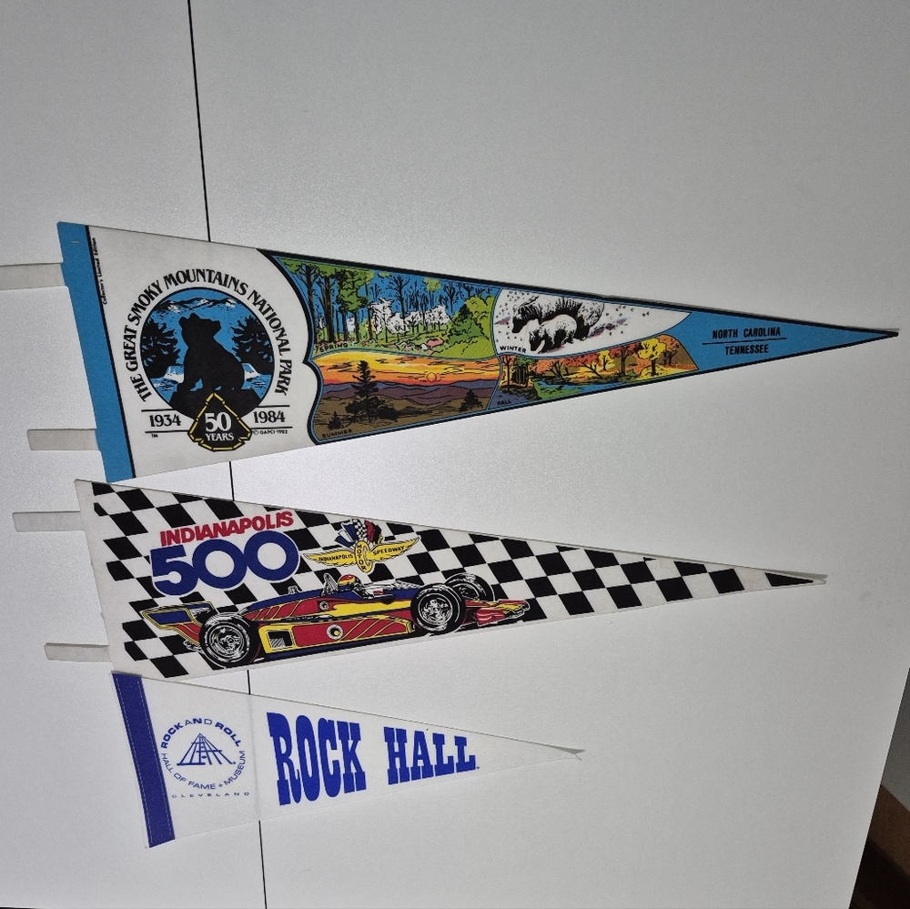 Vintage Souvenir Pennant Set